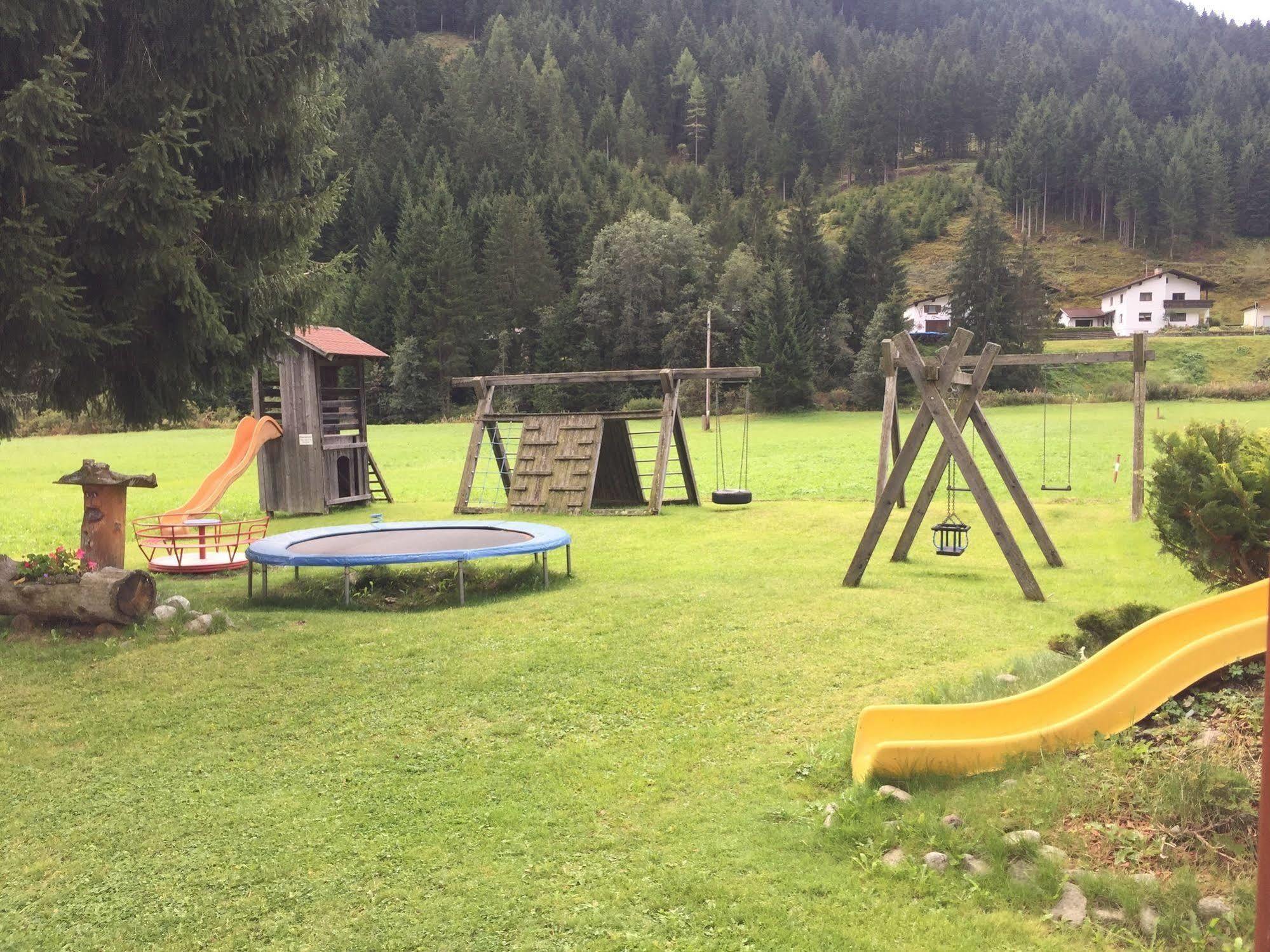 Alpengasthof Hotel Grieserhof Gries im Sellrain Exterior photo
